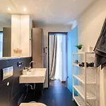 Global Living - Design I Rathausplatz I Beamer I Ac I Kitchen I アパート *