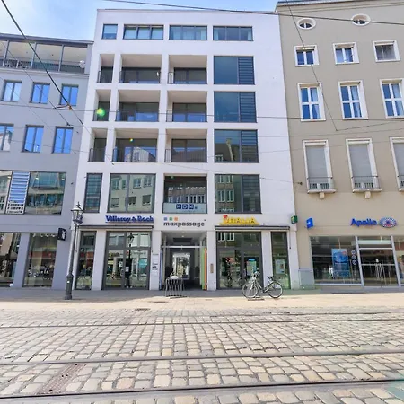 Global Living - Design I Rathausplatz I Beamer I Ac I Kitchen I Daire