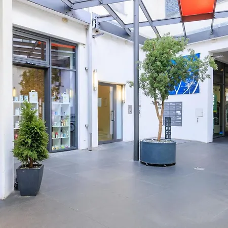 Daire Global Living - Design I Rathausplatz I Beamer I Ac I Kitchen I Augsburg