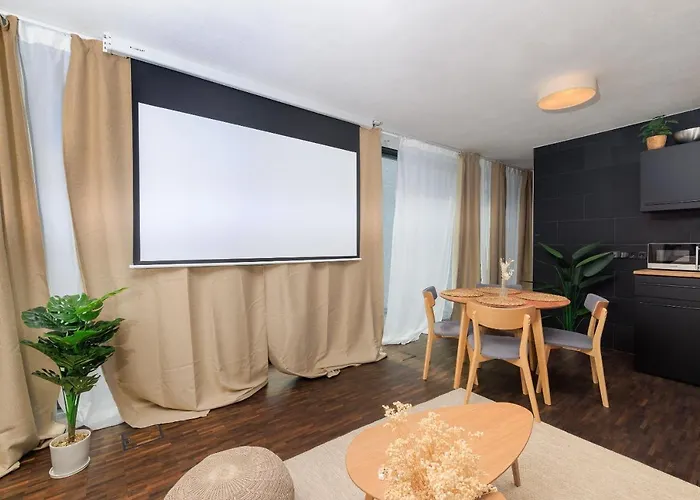 Global Living - Design I Rathausplatz I Beamer I Ac I Kitchen I Daire *