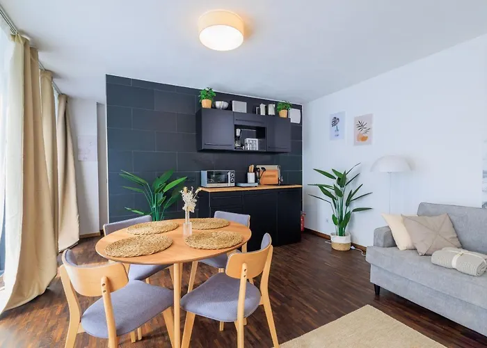 Global Living - Design I Rathausplatz I Beamer I Ac I Kitchen I Daire *